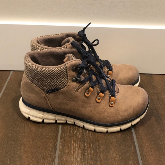 Skechers Synergy Mountain Dreamer Boots 